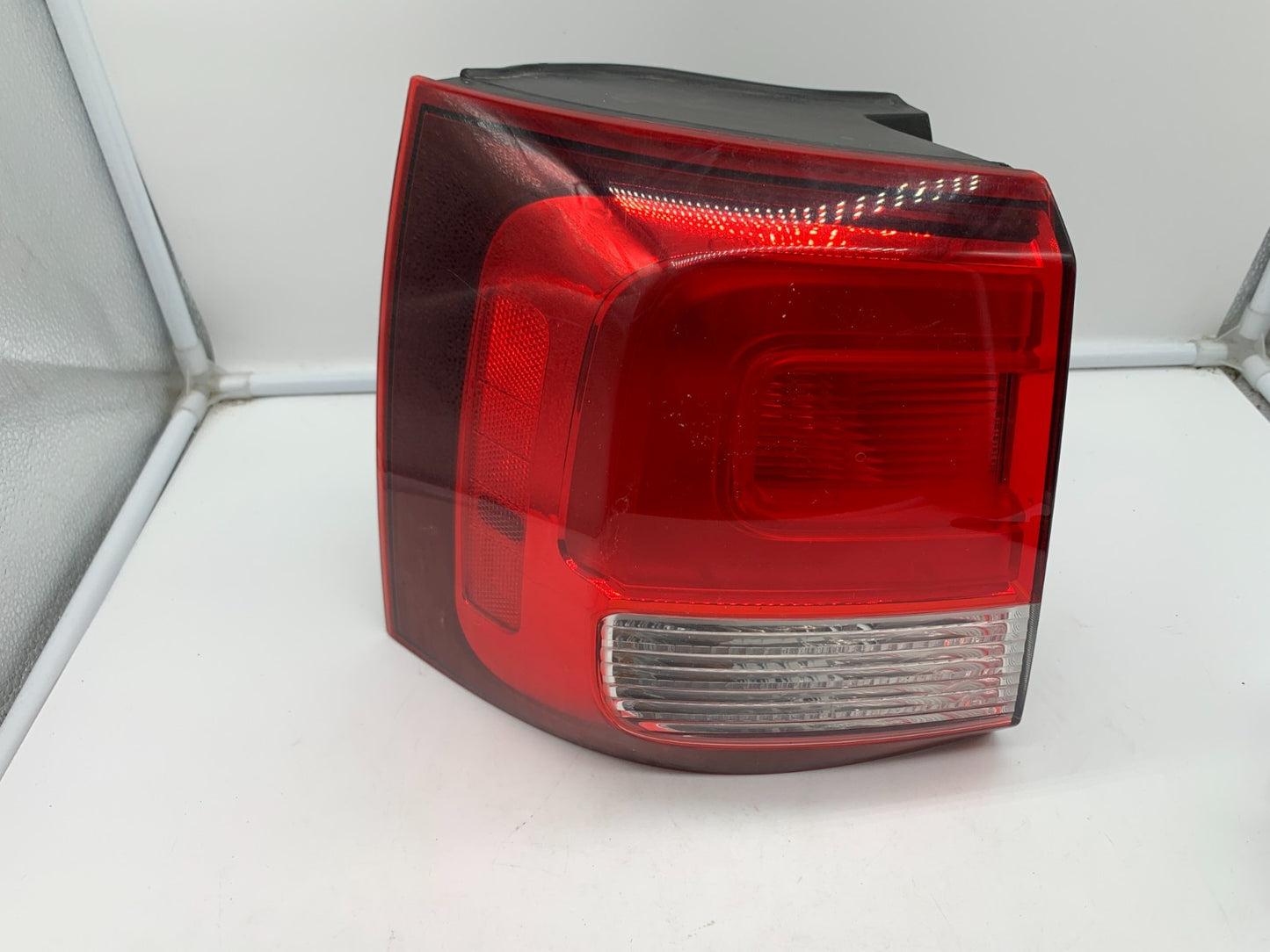 2014-2015 Kia Sorento Driver Tail Light Quarter Panel Lamp OEM