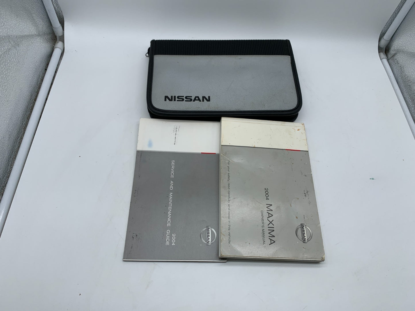 2004 Nissan Maxima Owners Manual Set with Case OEM C03B32010