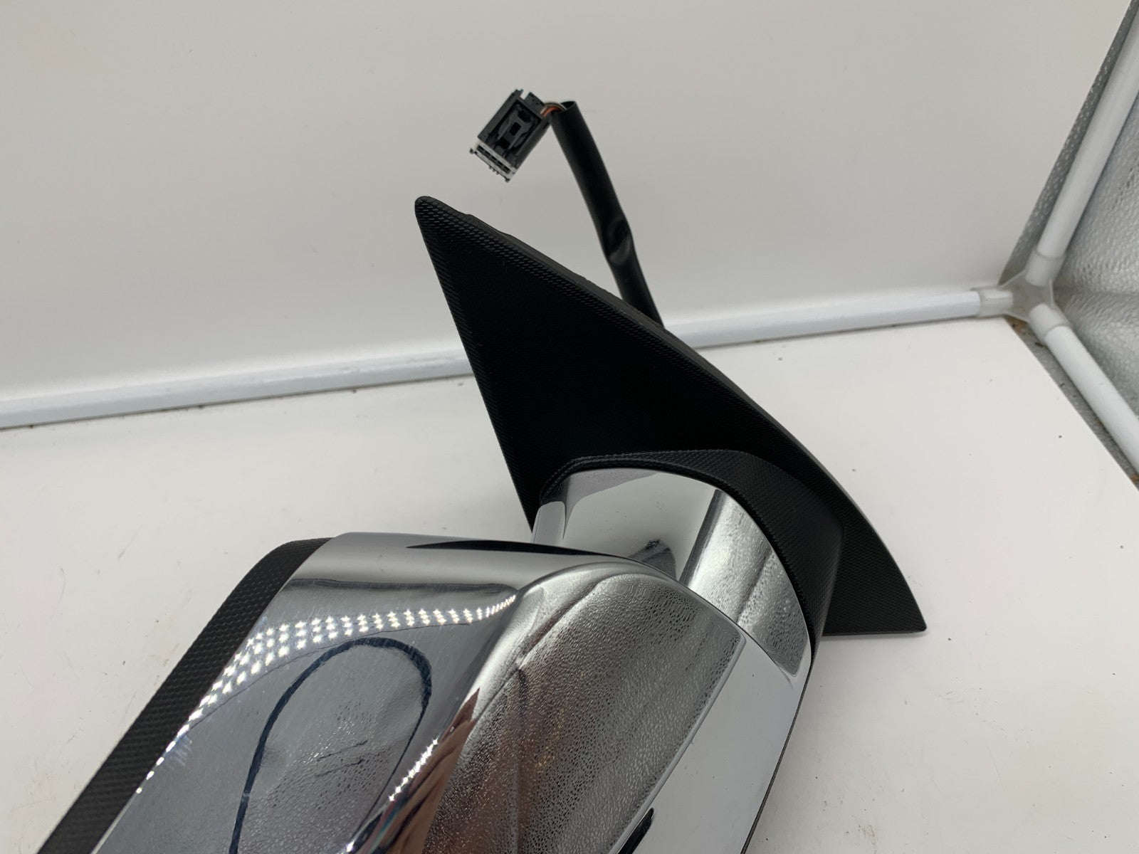 2012-2013 GMC Terrain Passenger View Power Door Mirror Chrome OEM