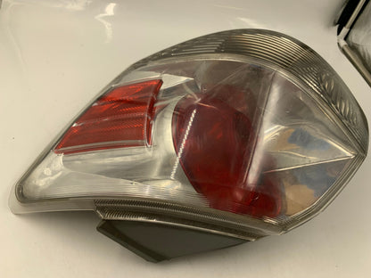 2003-2004 Toyota Matrix Passenger Side Taillight Tail Light OEM E02B67002