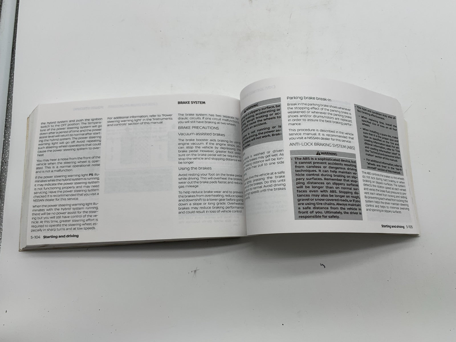 2018 Nissan Rogue Hybrid Owners Manual Set OEM B03B28033