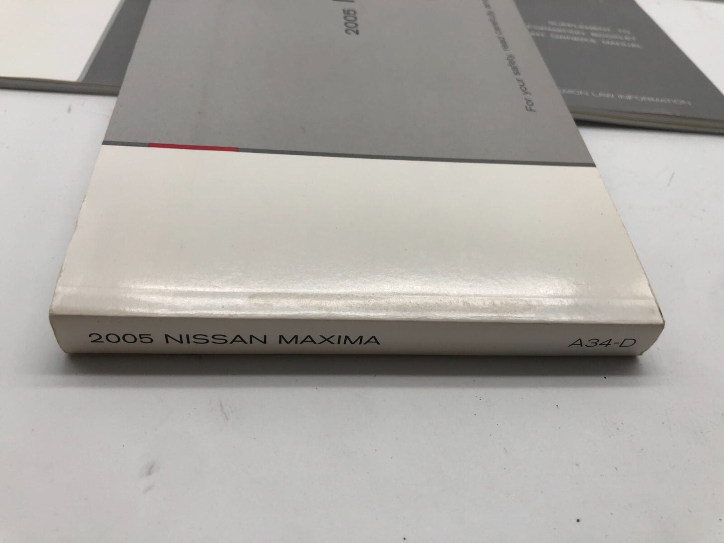 2005 Nissan Maxima Owners Manual Set with Case OEM B03B43002