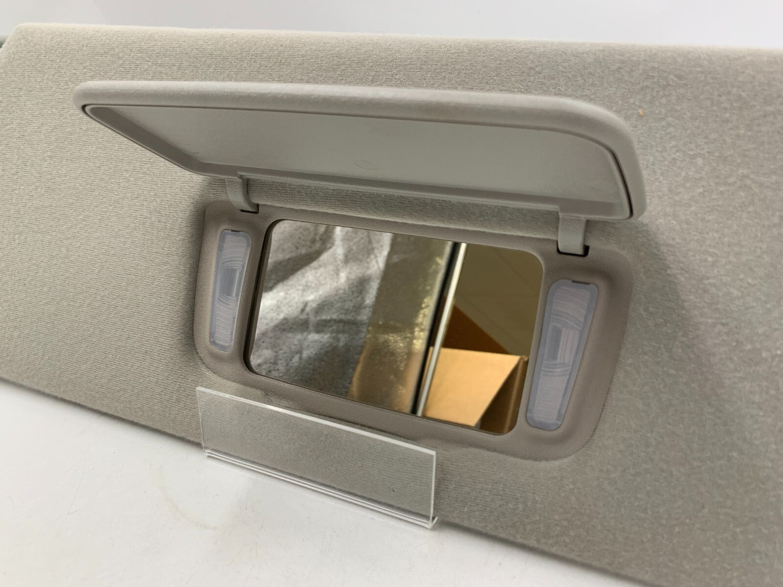 2005-2010 Toyota Sienna Passenger Sun Visor Gray Illuminated OEM C03B09021