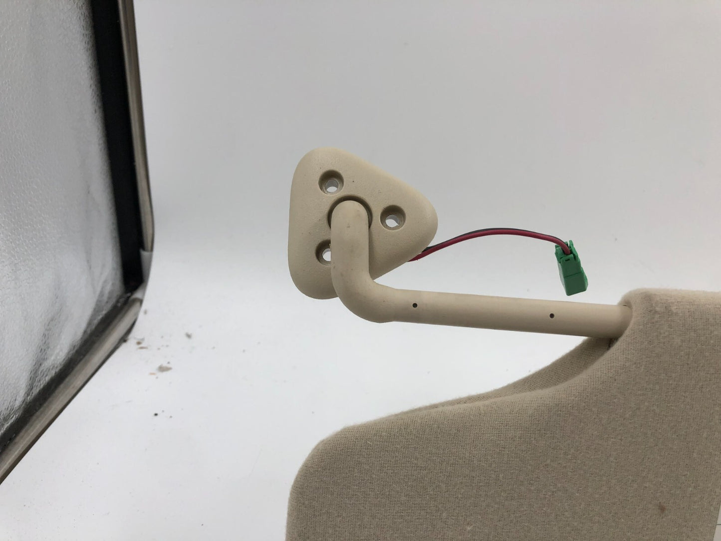 2008-2009 Ford Taurus Passenger Sun Visor Sunvisor Tan Illuminated OEM E01B18033