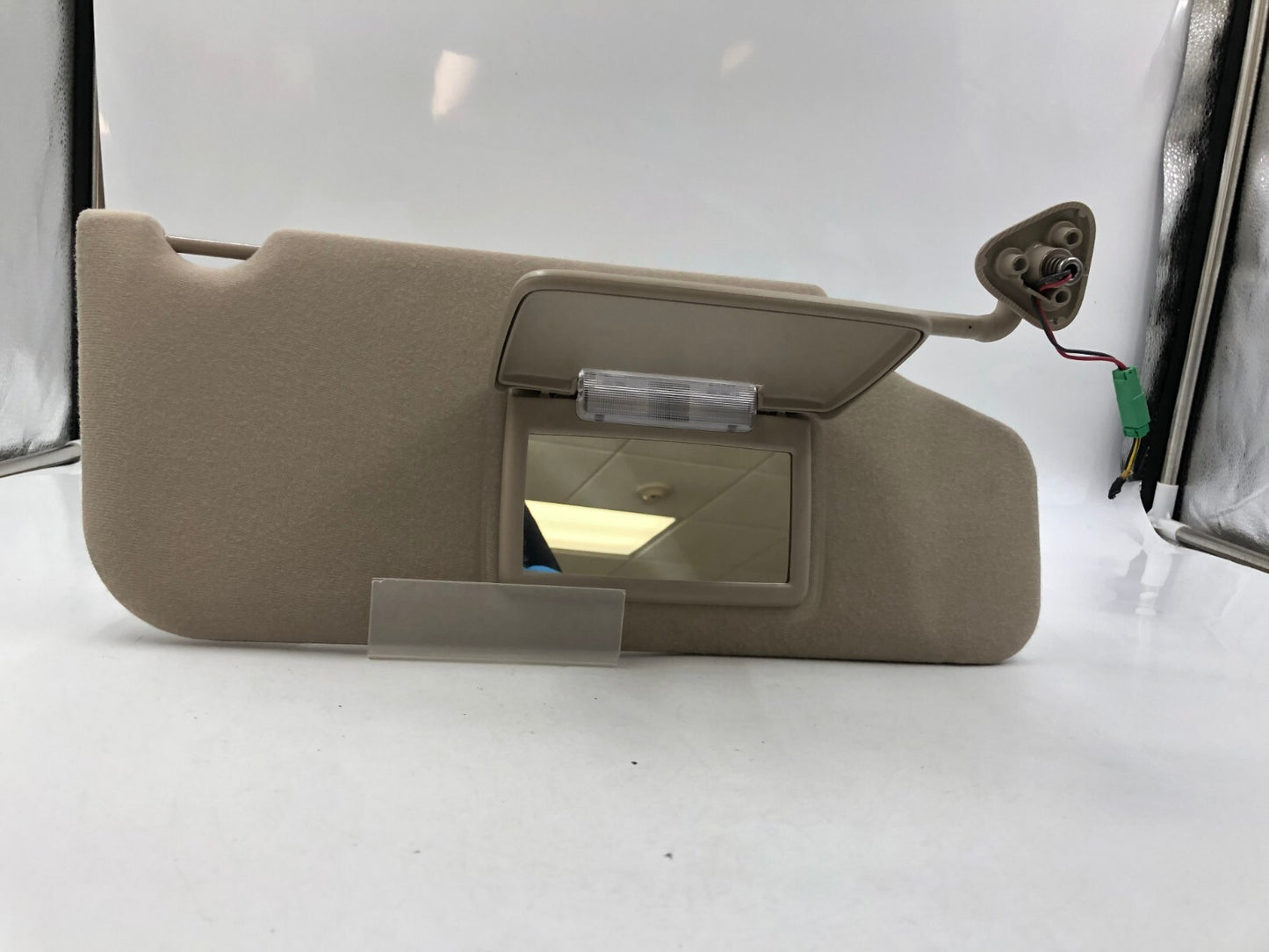 2008-2009 Mercury Sable Passenger Sun Visor Tan Illuminated OEM B02B29003