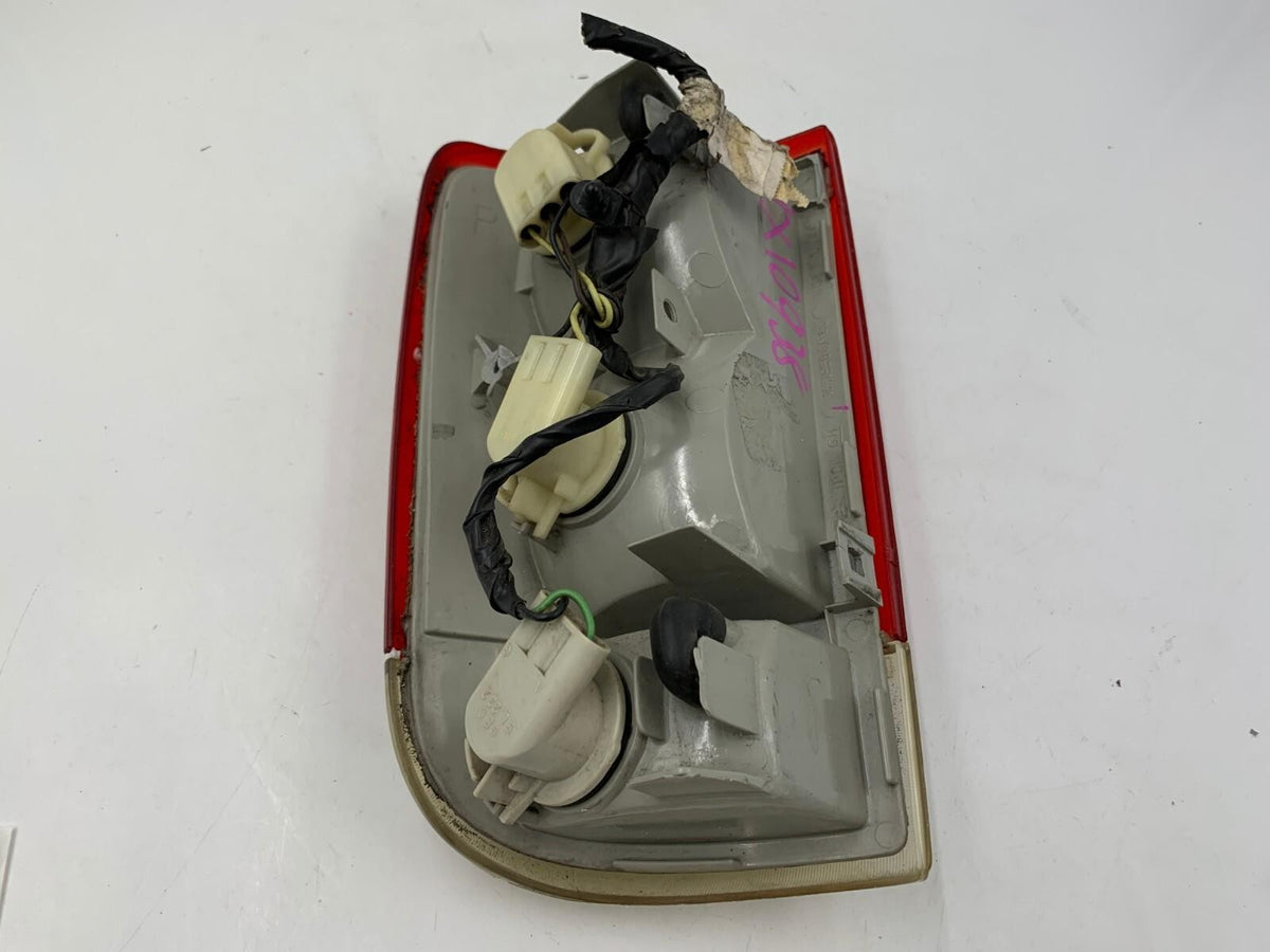 1995-2005 Chevrolet S10 Passenger Side Trunklid Tail Light Taillight D02B35049