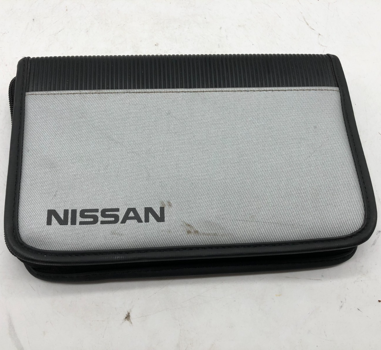 2007 Nissan Owners Manual Case Only OEM A02B42007