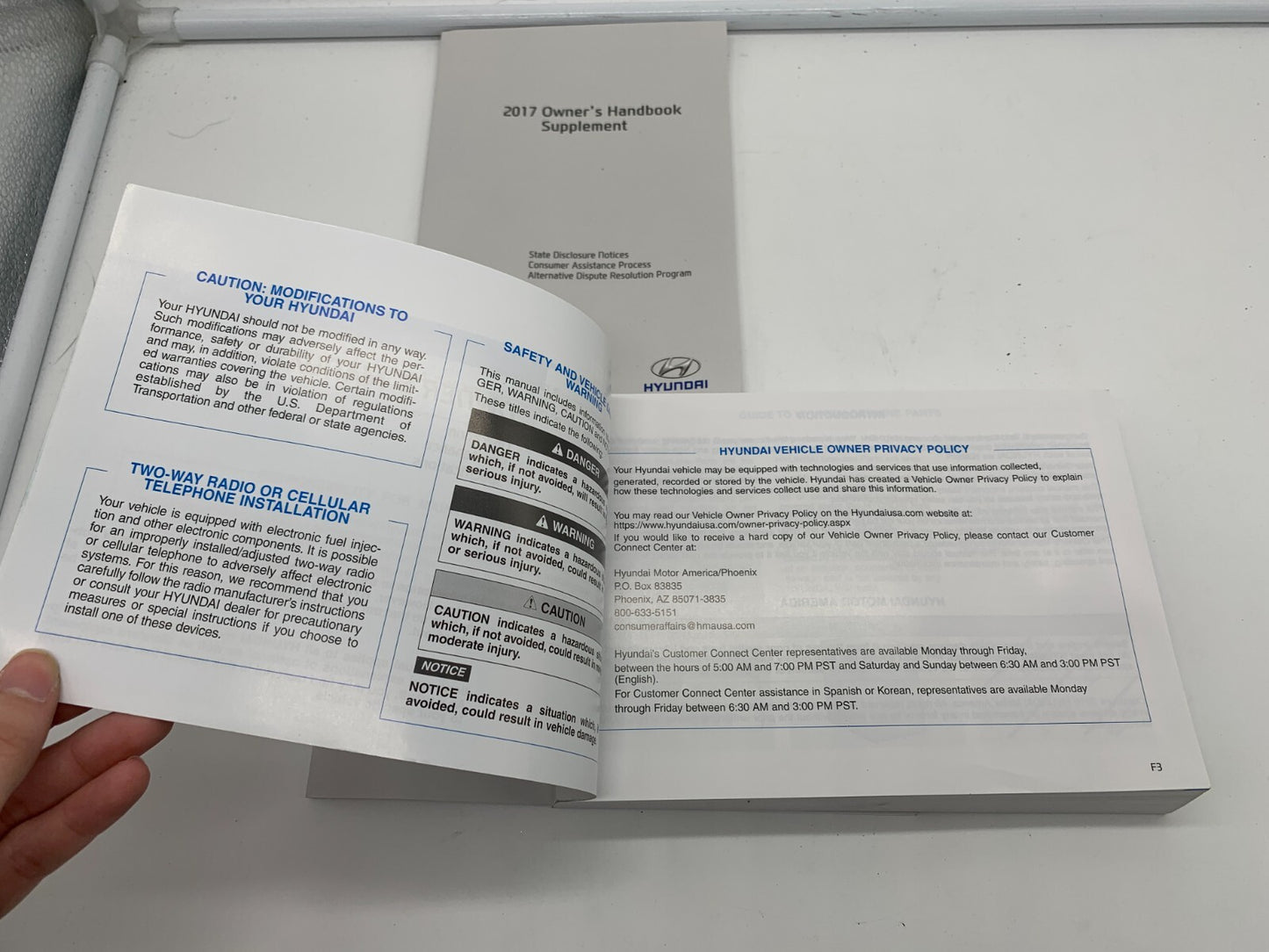 2017 Hyundai Elantra Owners Manual Set OEM A02B54007
