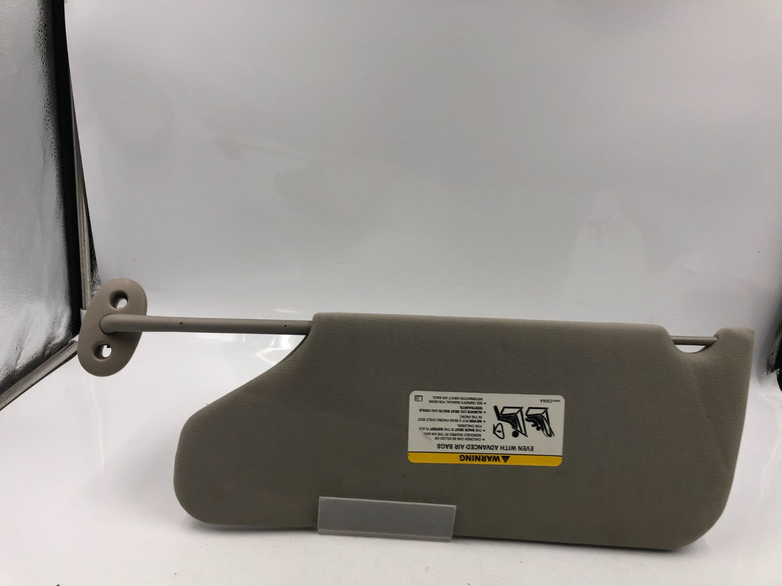 2005-2010 Jeep Grand Cherokee Passenger Sun Visor Gray OEM D01B11079