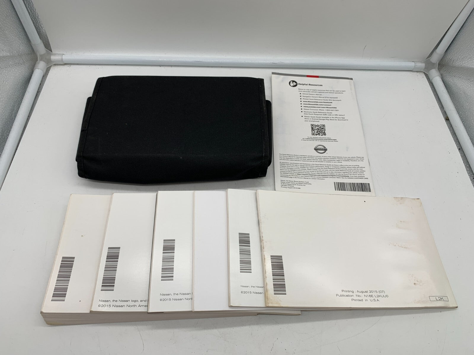 2016 Nissan Rogue Owners Manual Set with Case OEM B01B54038