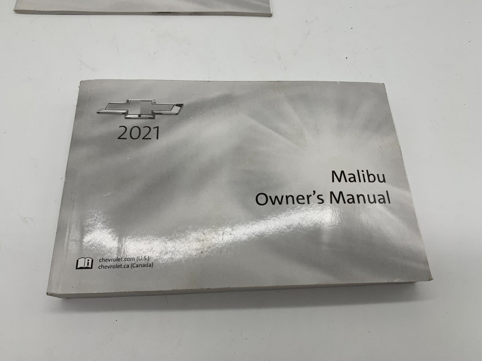 2021 Chevrolet Malibu Owners Manual Set OEM A02B54008