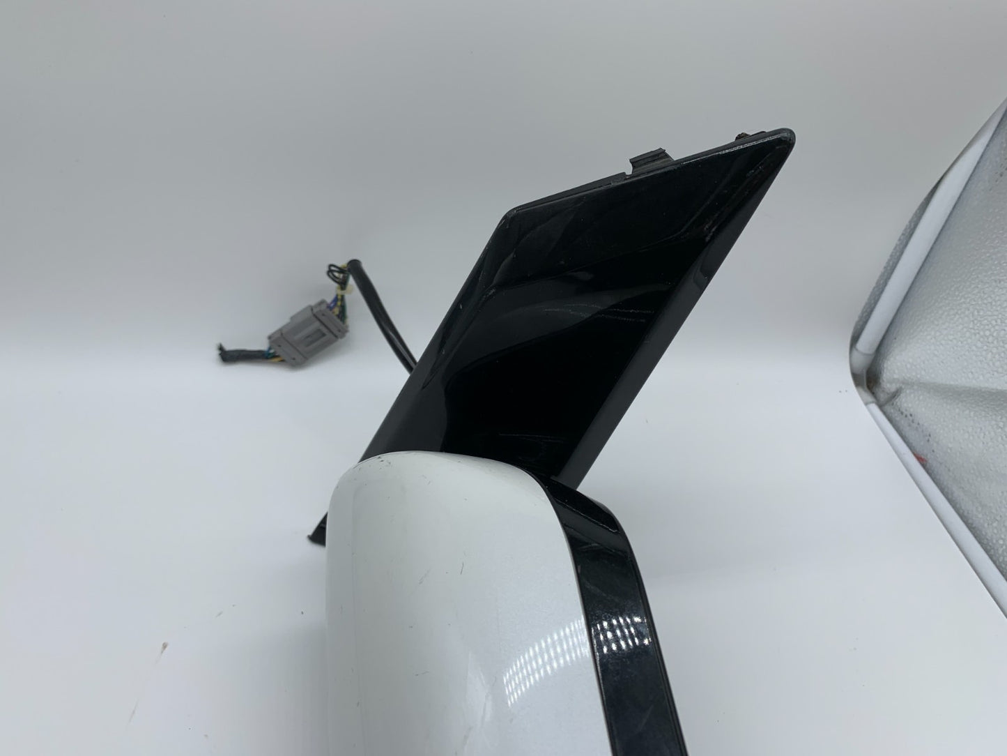 2006-2007 Subaru B9 Tribeca Driver Side View Power Door Mirror OEM C04B51002