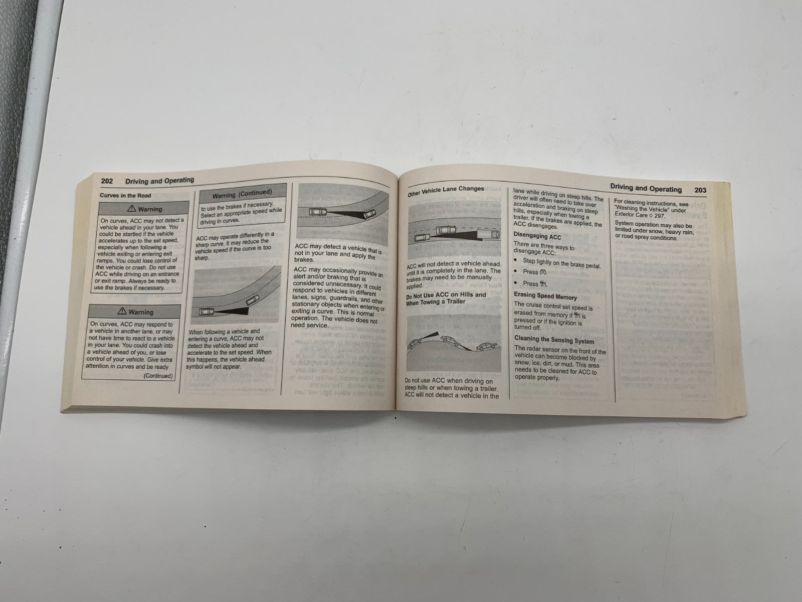 2016 Buick Regal Owners Manual Set with Case OEM B04B20010