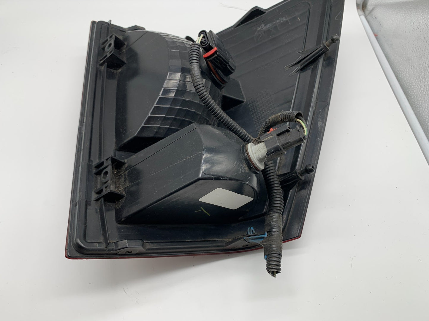 2007-2010 Jeep Grand Cherokee Driver Side Tail Light Taillight OEM C02B21001