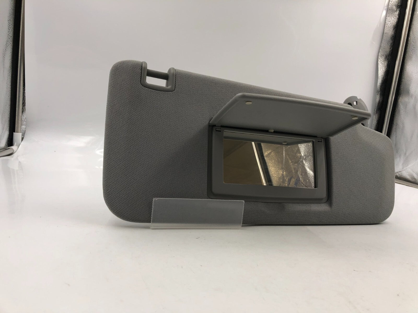 2017-2022 Chevrolet Trax Passenger Sun Visor Gray Illuminated OEM D03B30084