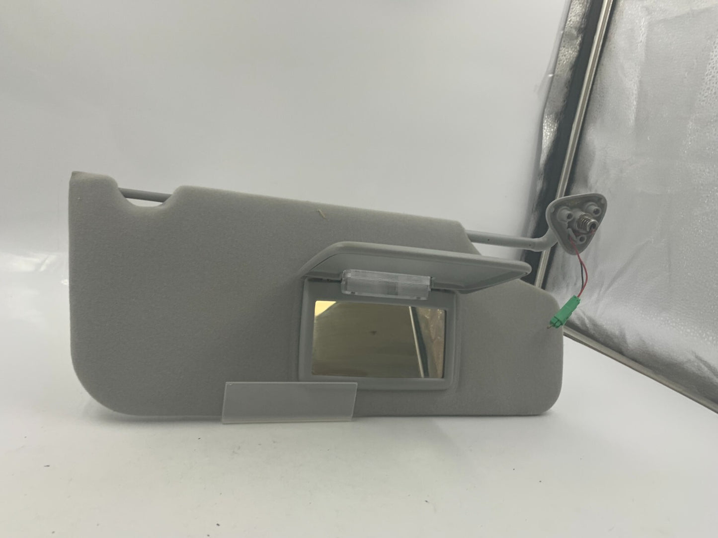 2005-2007 Ford Freestyle Passenger Sun Visor Gray Illuminated OEM E01B58003