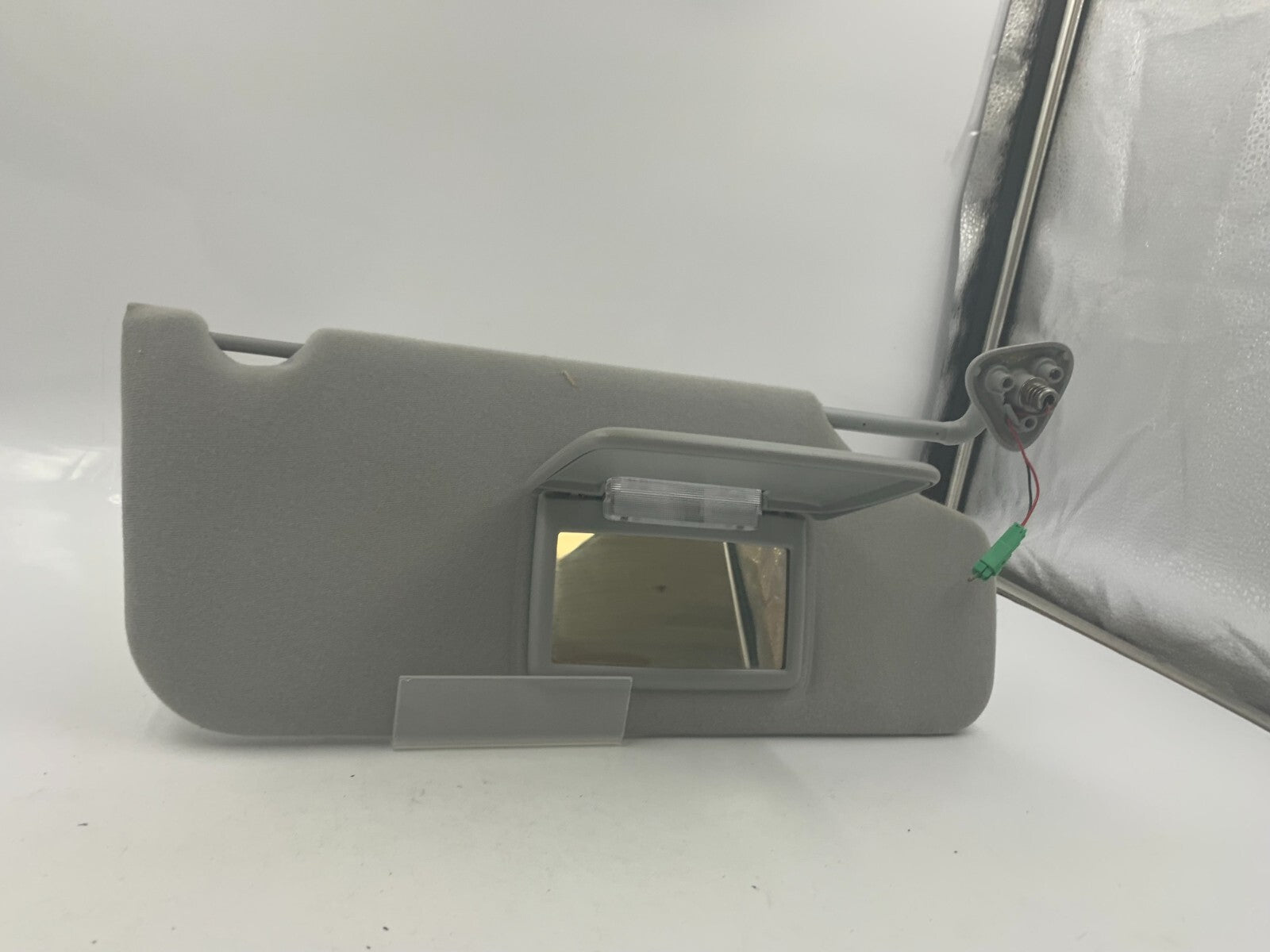 2005-2007 Ford Freestyle Passenger Sun Visor Gray Illuminated OEM E01B58003