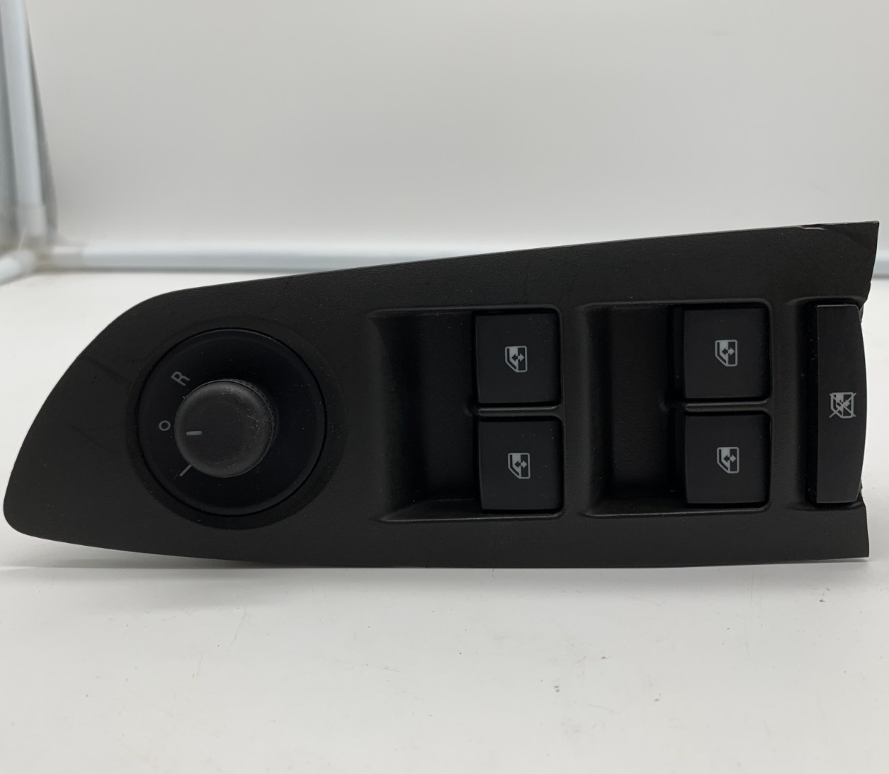 2013-2016 Chevrolet Trax Master Power Window Switch OEM D02B41003