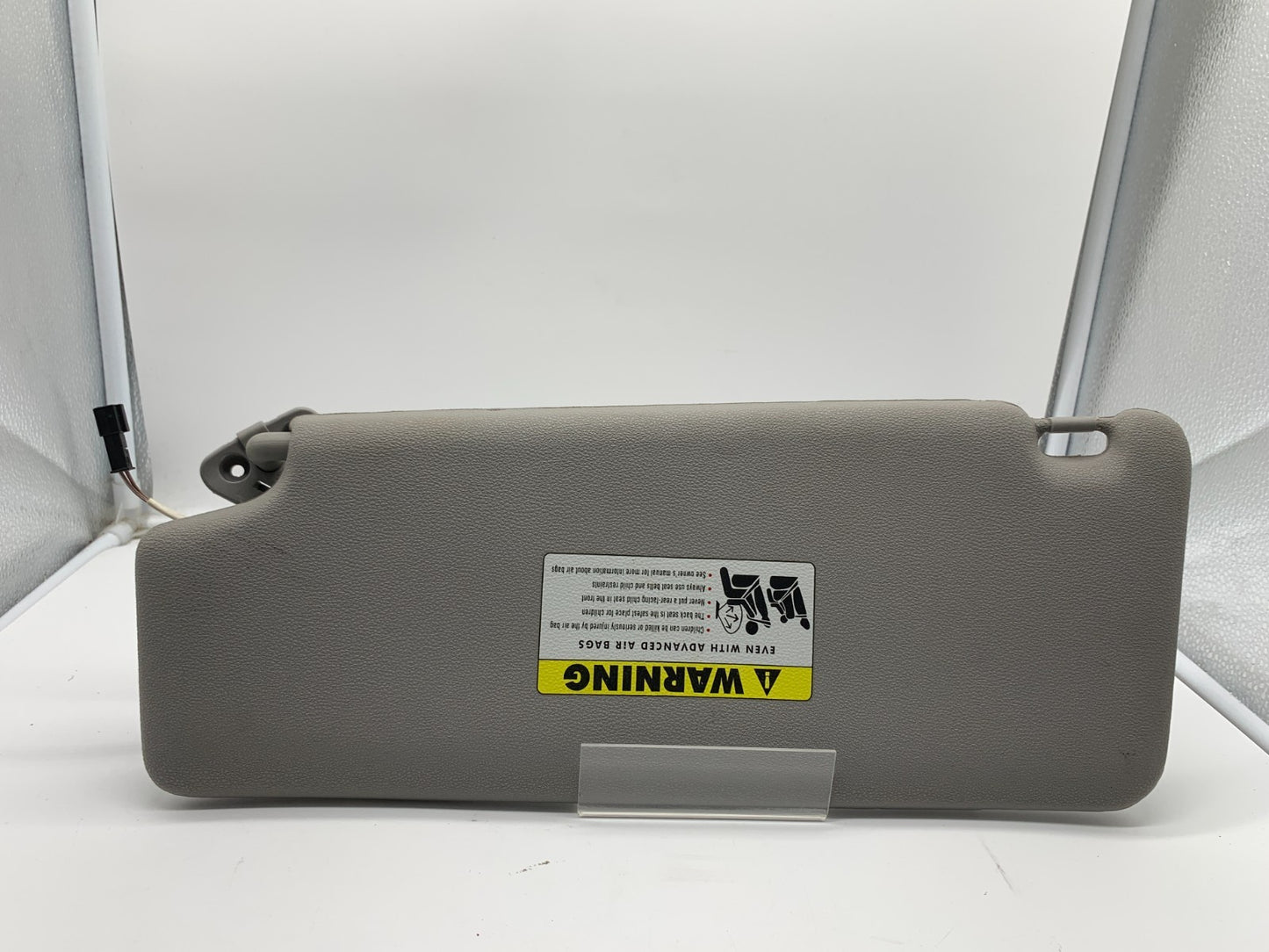 2005-2006 BMW X3 Passenger Sun Visor Gray Illuminated OEM C03B26035
