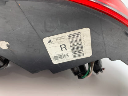 2014-2015 Kia Sorento Passenger Tail Light Quarter Panel Lamp OEM