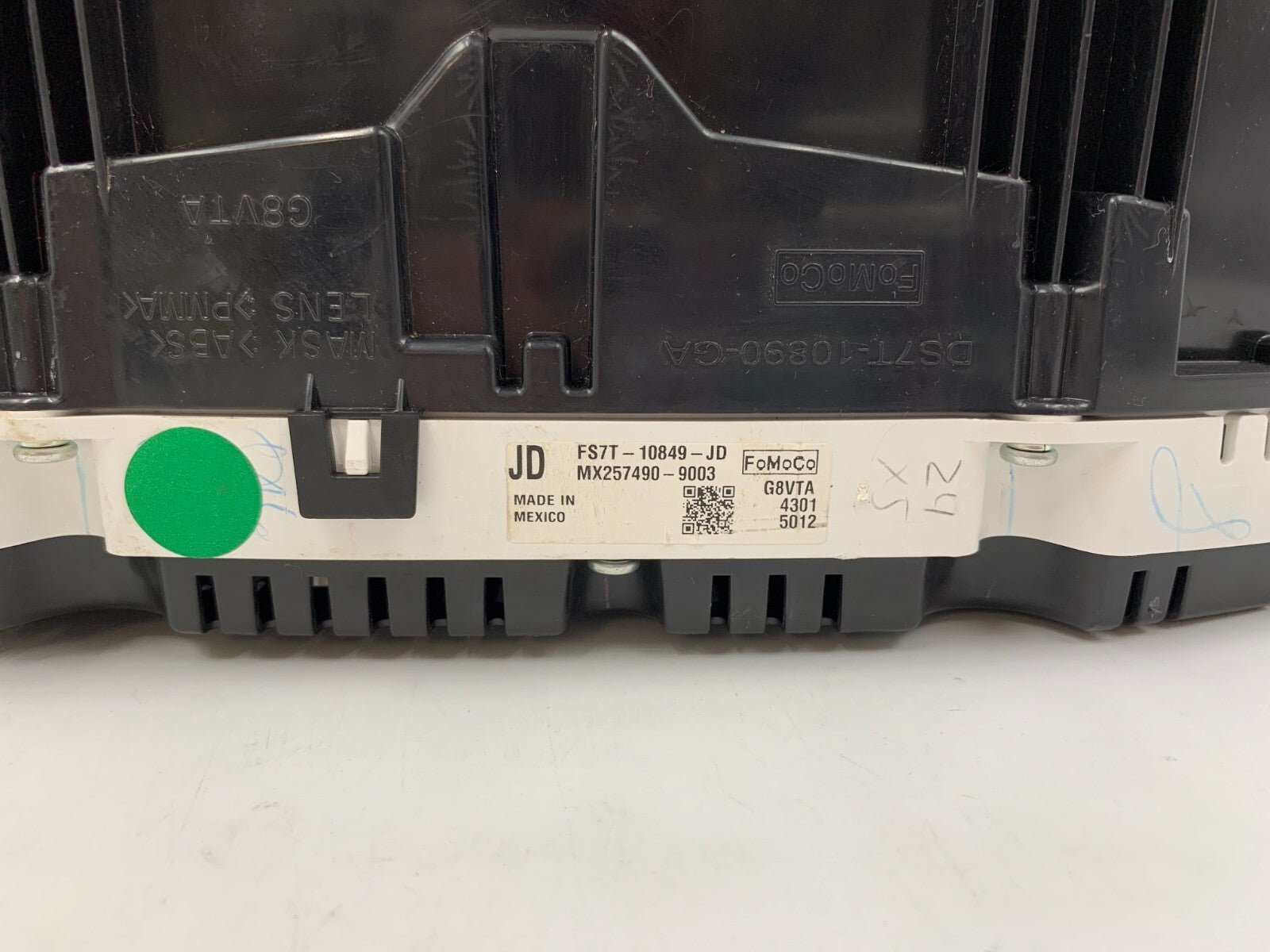 2015 Ford Fusion Speedometer Instrument Cluster 215,788 Miles OEM E03B50002