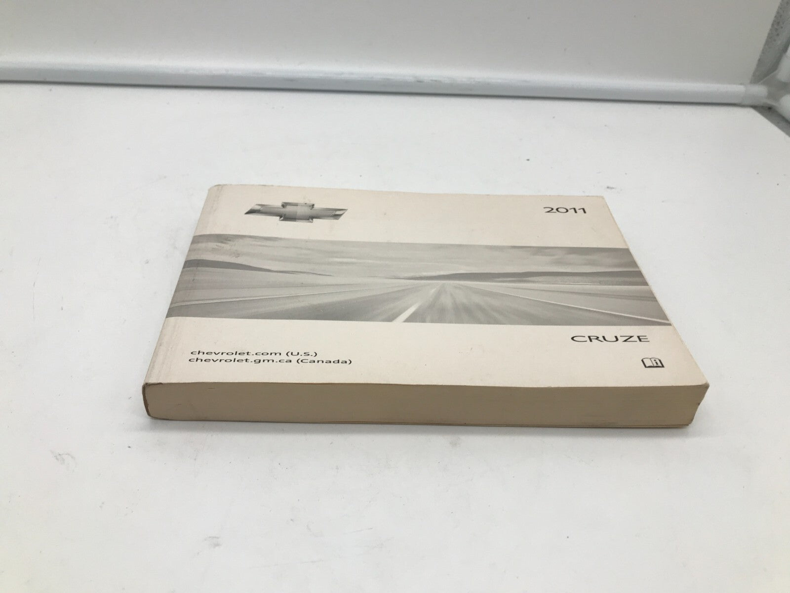 2011 Chevrolet Cruze Owners Manual OEM C02B45033