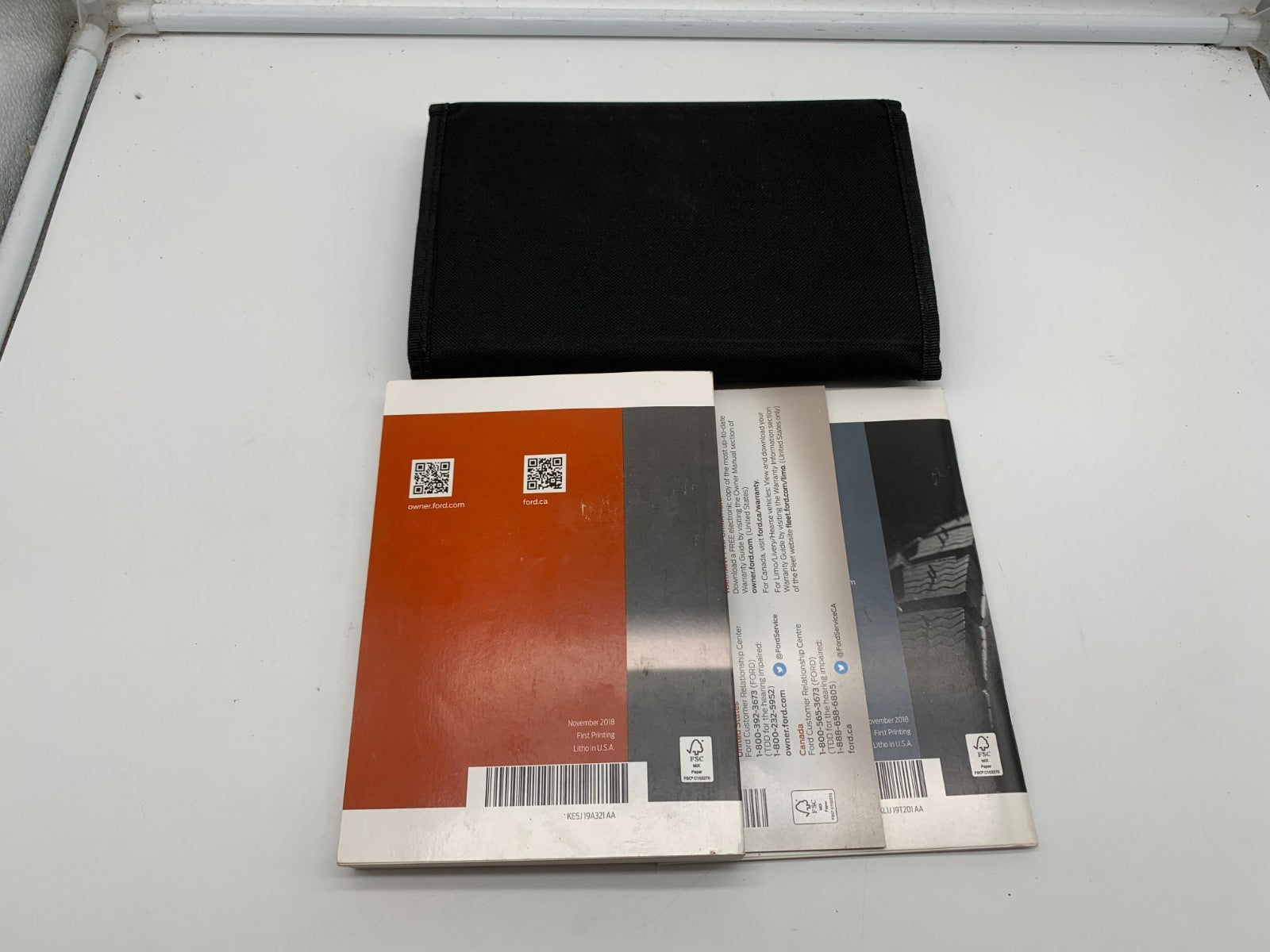 2019 Ford Fusion Owners Manual Set with Case OEM E01B59014