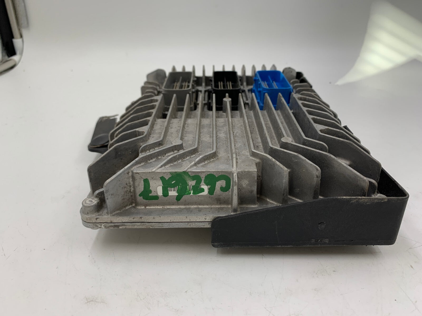 2013-2016 Chevrolet Traverse Engine Control Module ECU ECM OEM B02B43021