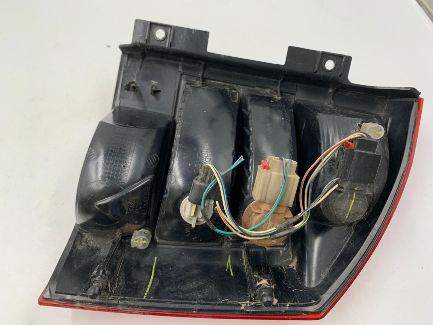2007-2010 Jeep Compass Driver Side Tail Light Taillight OEM D01B69001