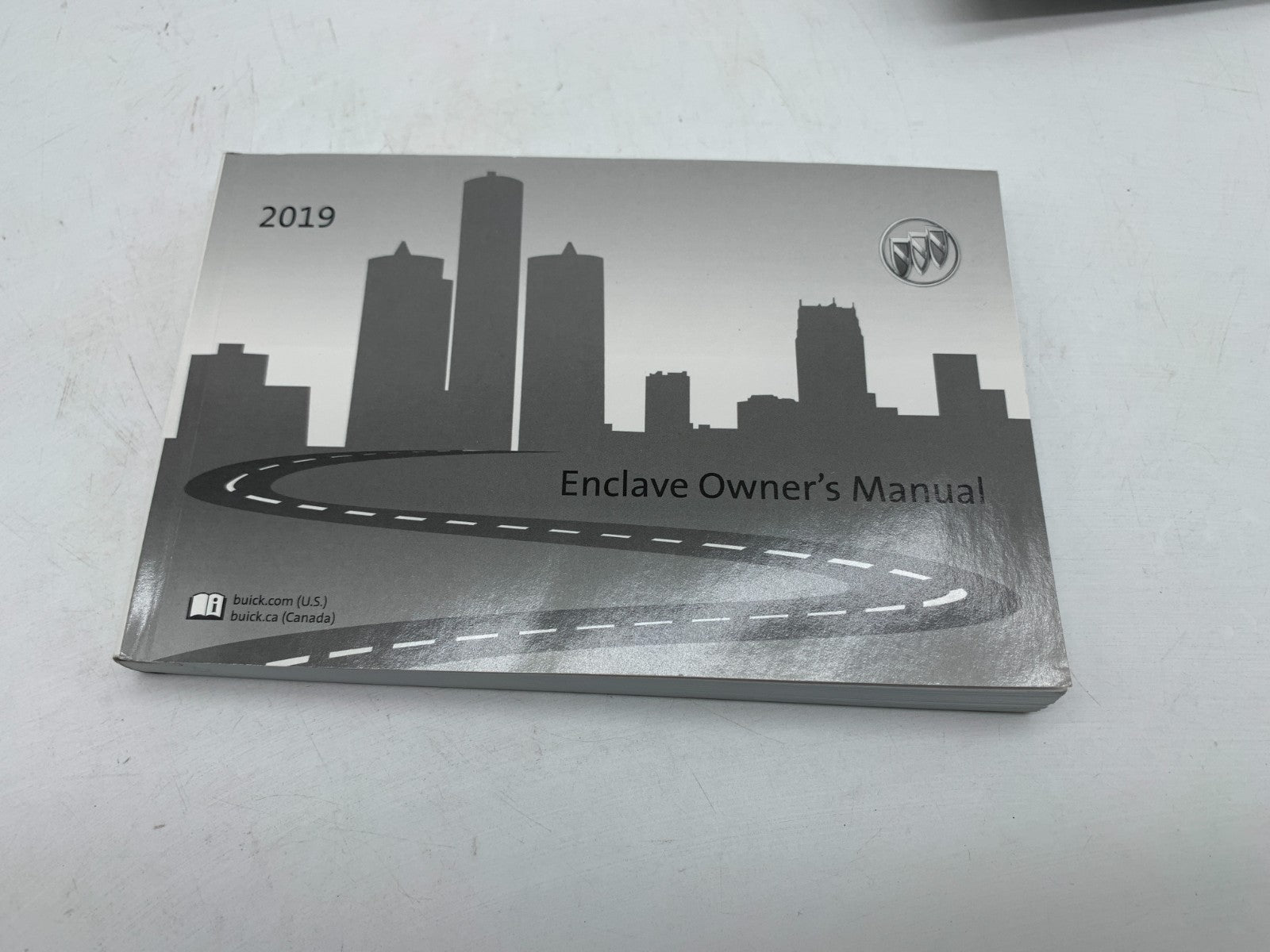 2019 Buick Enclave Owners Manual Set with Case OEM D03B69008