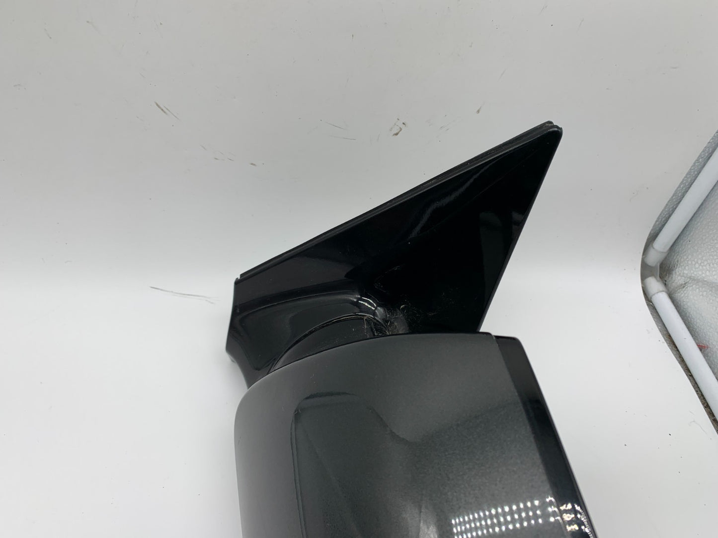 2013-2016 Hyundai Santa Fe Driver Side View Power Door Mirror Gray OEM B03B54004
