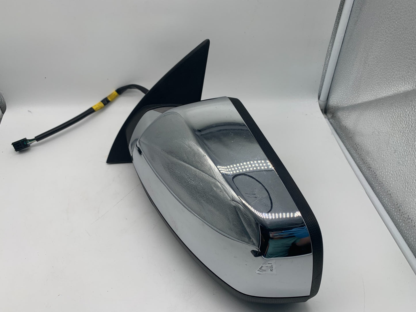 2015-2017 GMC Terrain Driver View Power Door Mirror Chrome OEM C01B13037