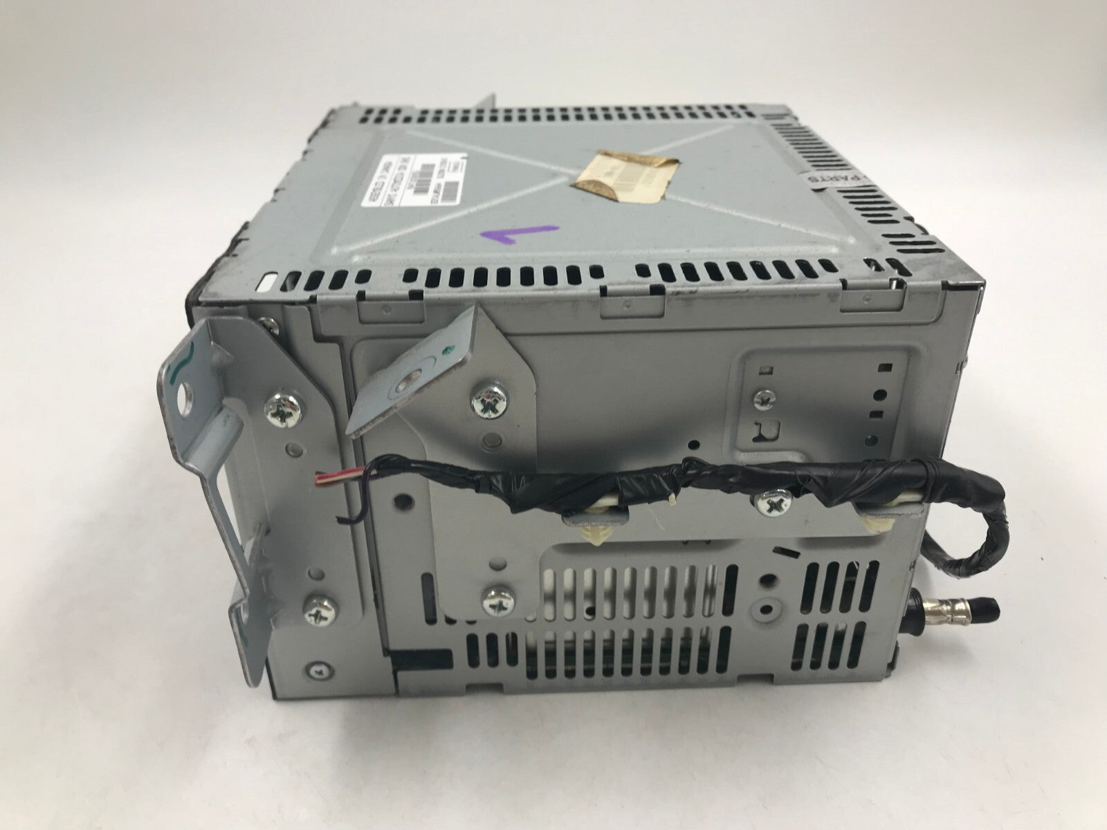 2010-2011 Ford Focus CD Player Radio Receiver OEM B04B54066