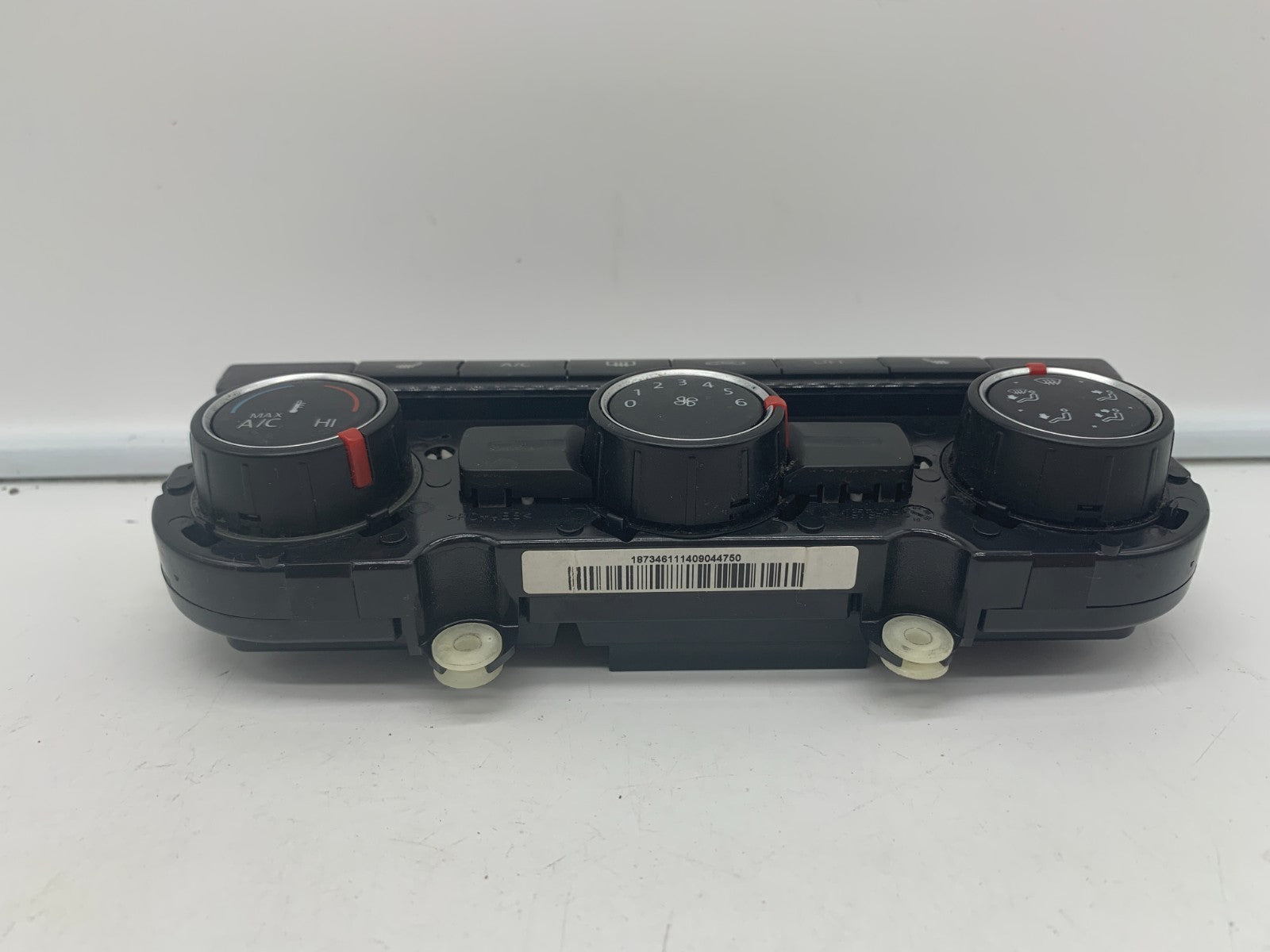 2013-2015 Volkswagen Passat Dual Zone Climate Control AC Heater Heated Seats OEM