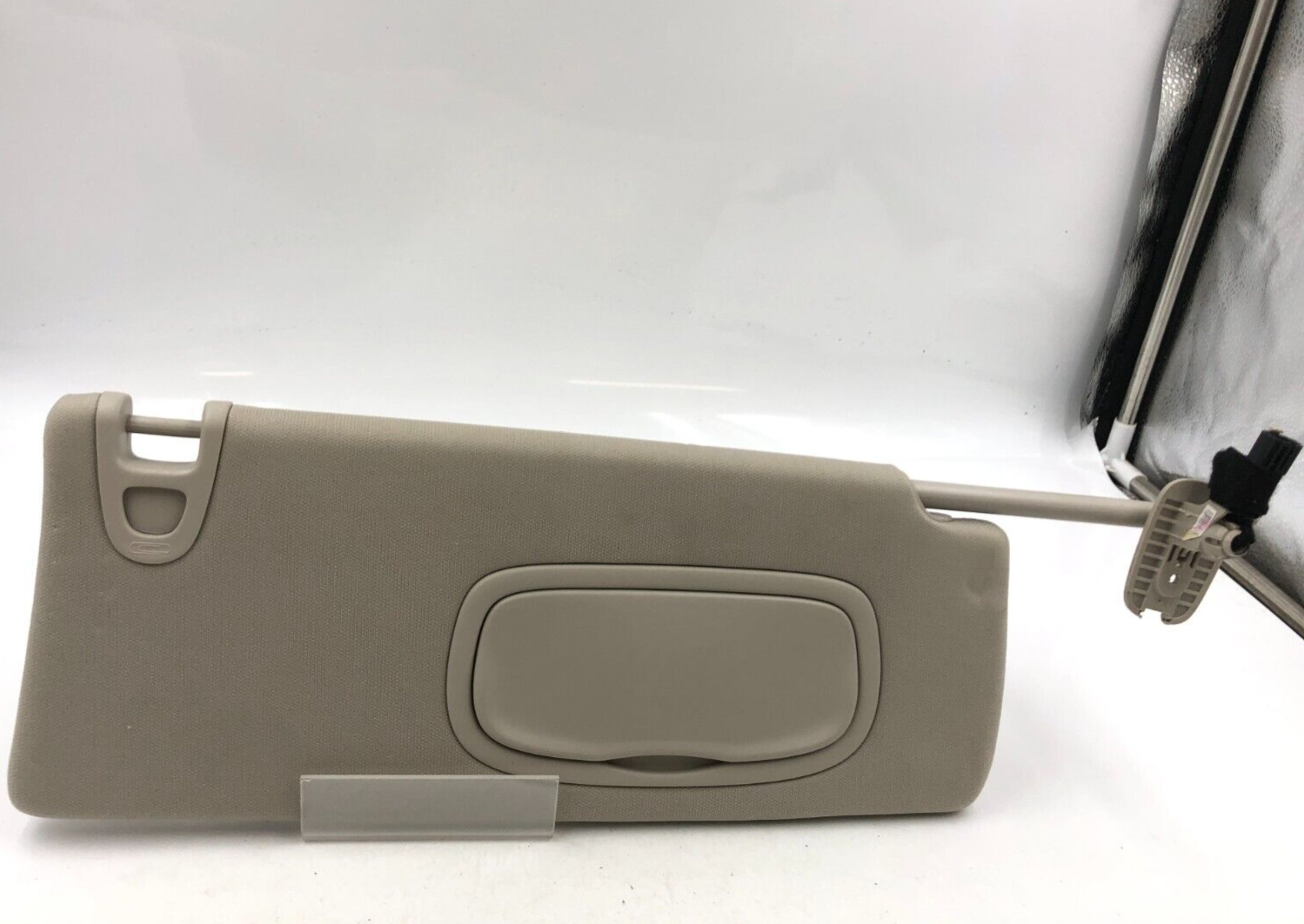 2014-2017 Jeep Grand Cherokee Passenger Sun Visor Gray Illuminated OEM D01B30084