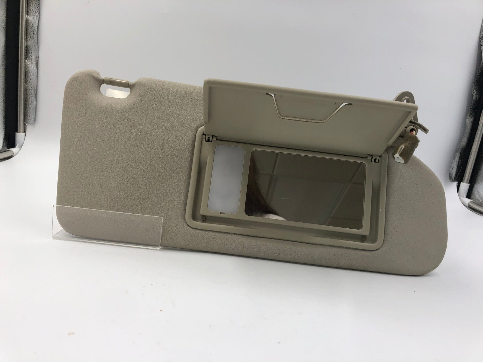 2007-2009 Mitsubishi Outlander Passenger Sun Visor Gray OEM C02B39031