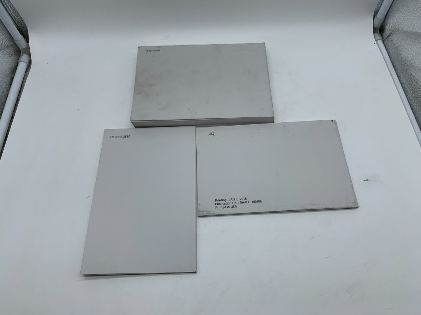 2017 Hyundai Elantra Owners Manual Set OEM B01B22011