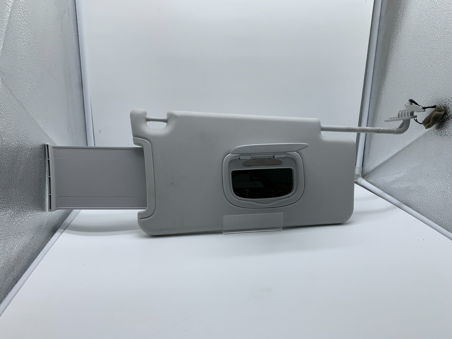 2015-2022 Jeep Commander Passenger Sun Visor Gray Illumination OEM A04B10011