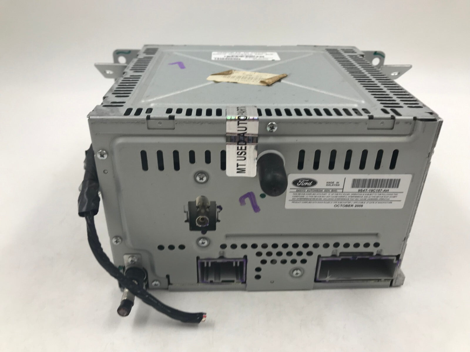 2010-2011 Ford Focus CD Player Radio Receiver OEM B04B54066