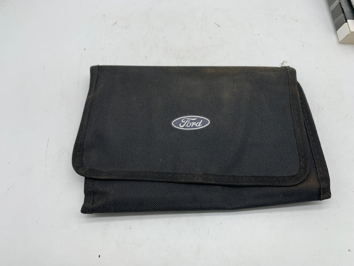 2017 Ford Fusion Owners Manual Set with Case OEM R01B33018