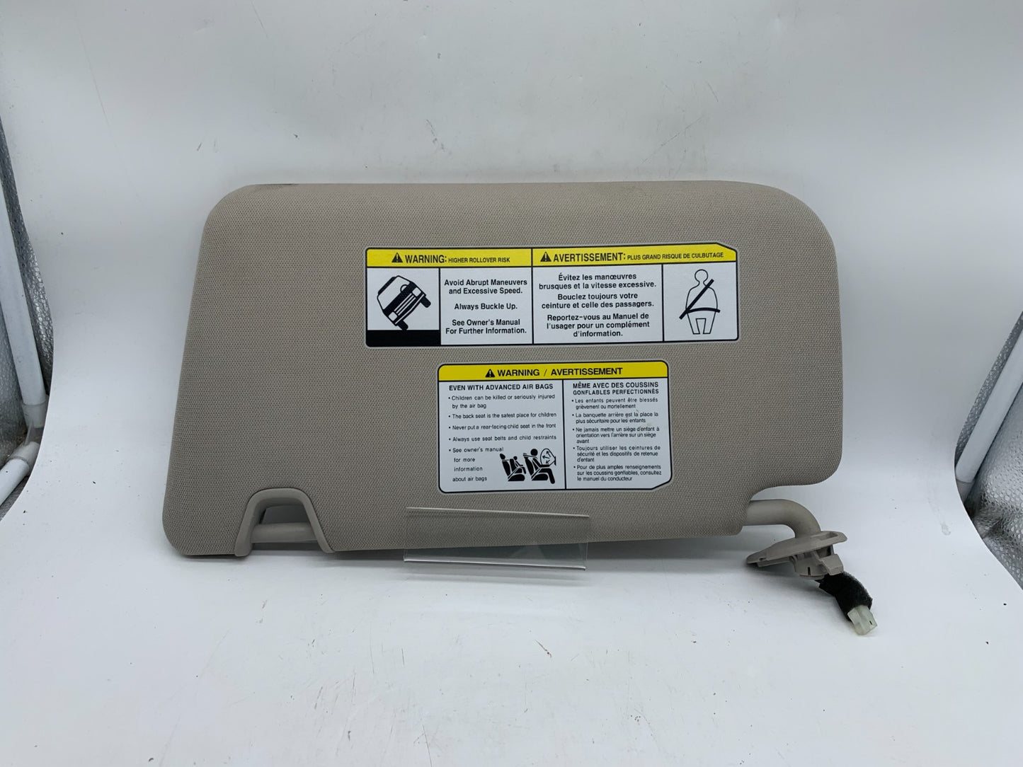 2014-2017 Nissan Rogue Passenger Sun Visor Gray with Illumination OEM A02B49007