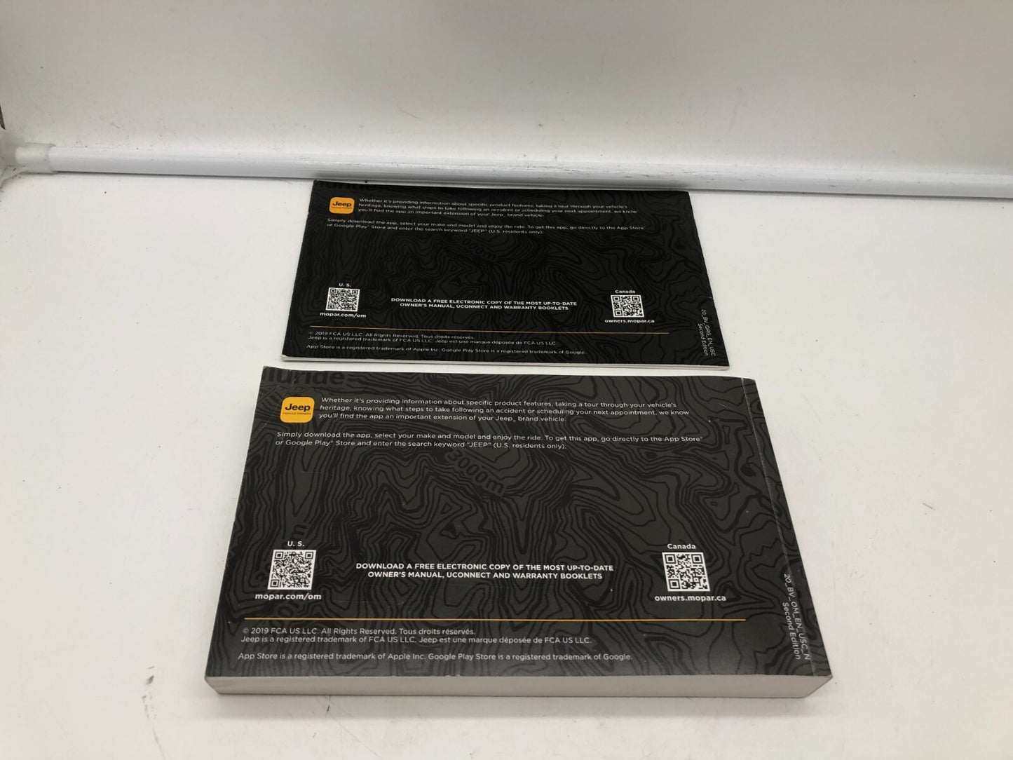 2020 Jeep Renegade Owners Manual Set OEM C01B53025