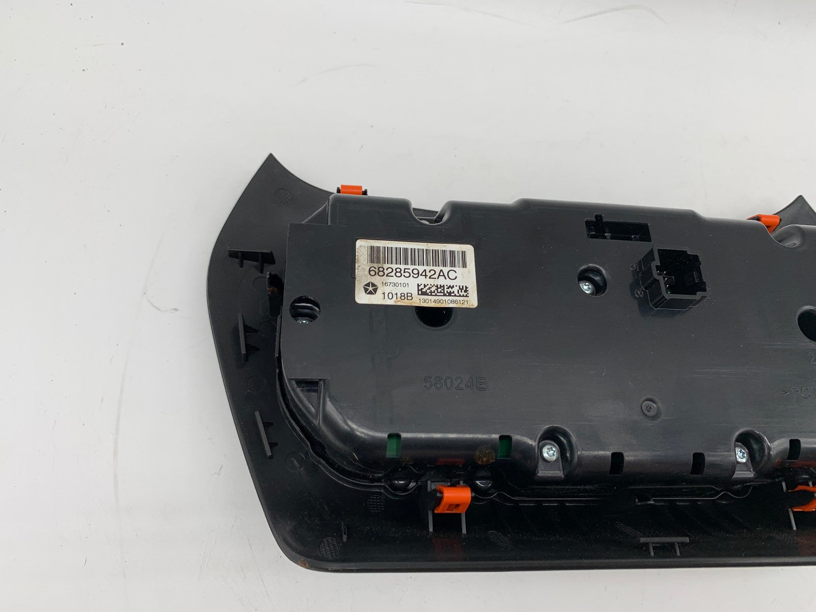 2019-2023 Jeep Cherokee Dual Zone Climate Control AC Heater Unit OEM D03B34005