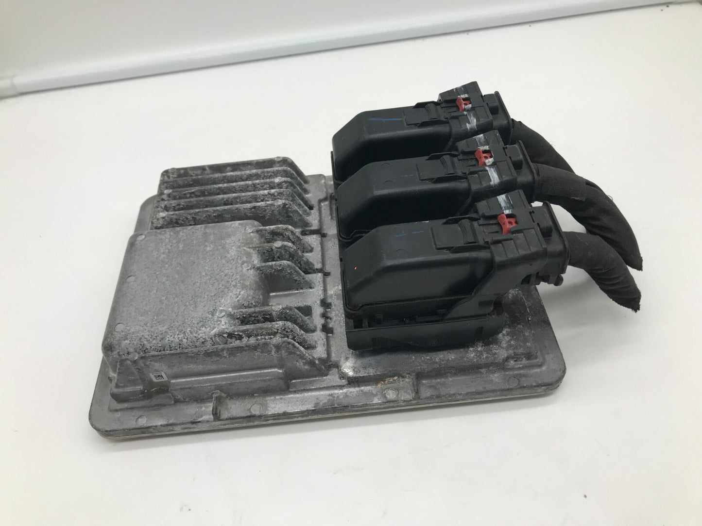 2017-2020 GMC Terrain Engine Control Module Unit ECU ECM OEM D01B13005