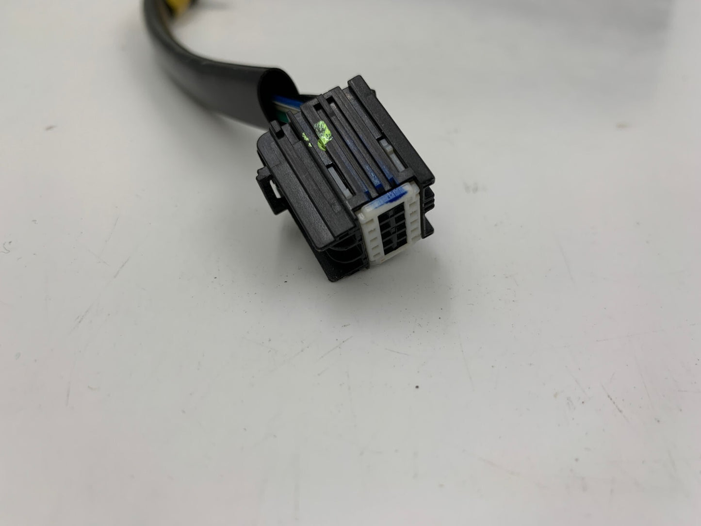 2010-2011 Chevrolet Equinox Driver Side View Power Door Mirror Black A04B15001