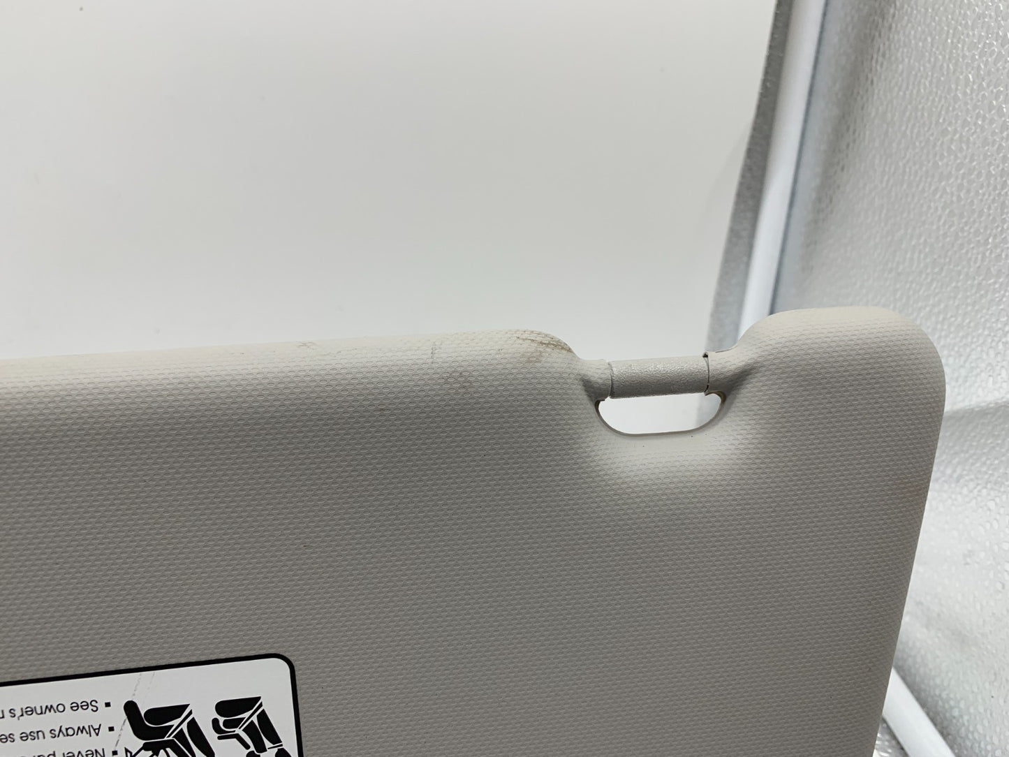 2020-2021 Kia Soul Passenger Sun Visor Gray Illuminated OEM A04B15002