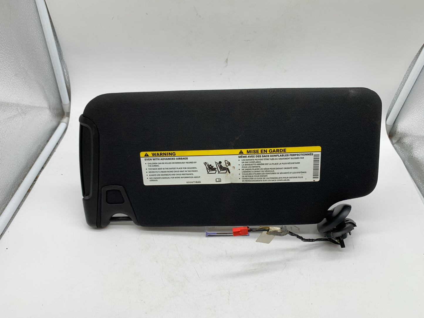 2013-2014 Chrysler 300 Passenger Sun Visor Black Illuminated OEM B01B27004