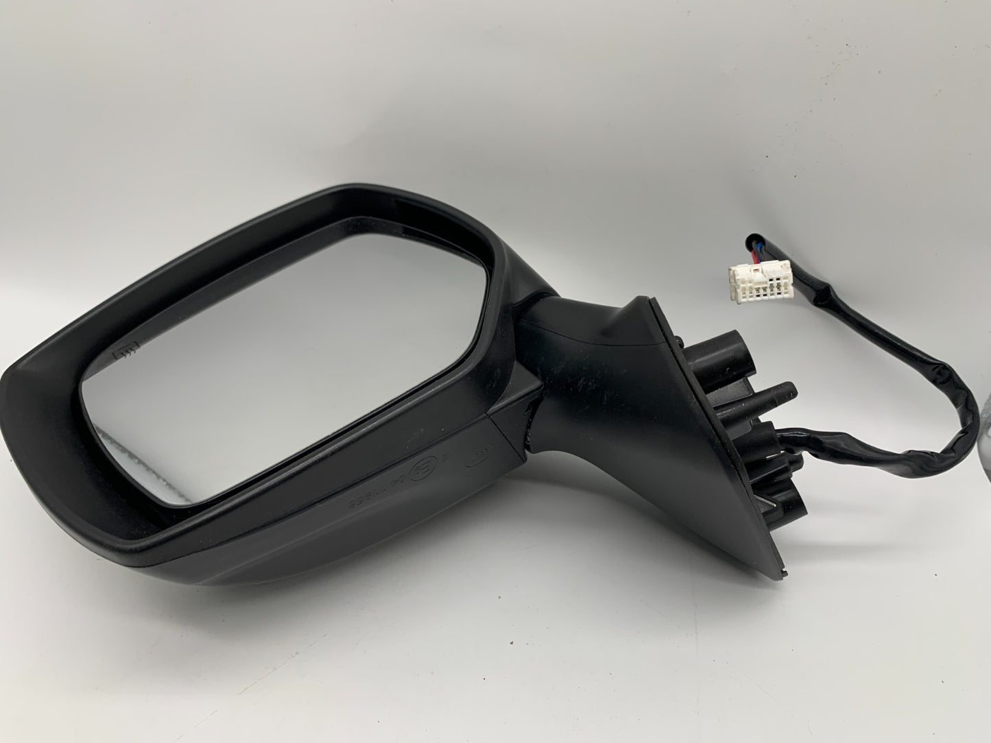 2014-2016 Subaru Forester Driver Side Power Door Mirror White OEM C02B05022