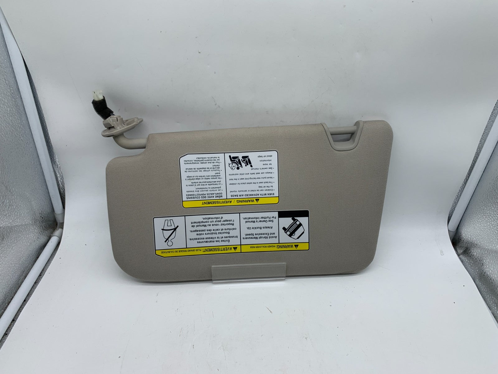 2014-2017 Nissan Rogue Passenger Sun Visor Gray with Illumination OEM A02B49007