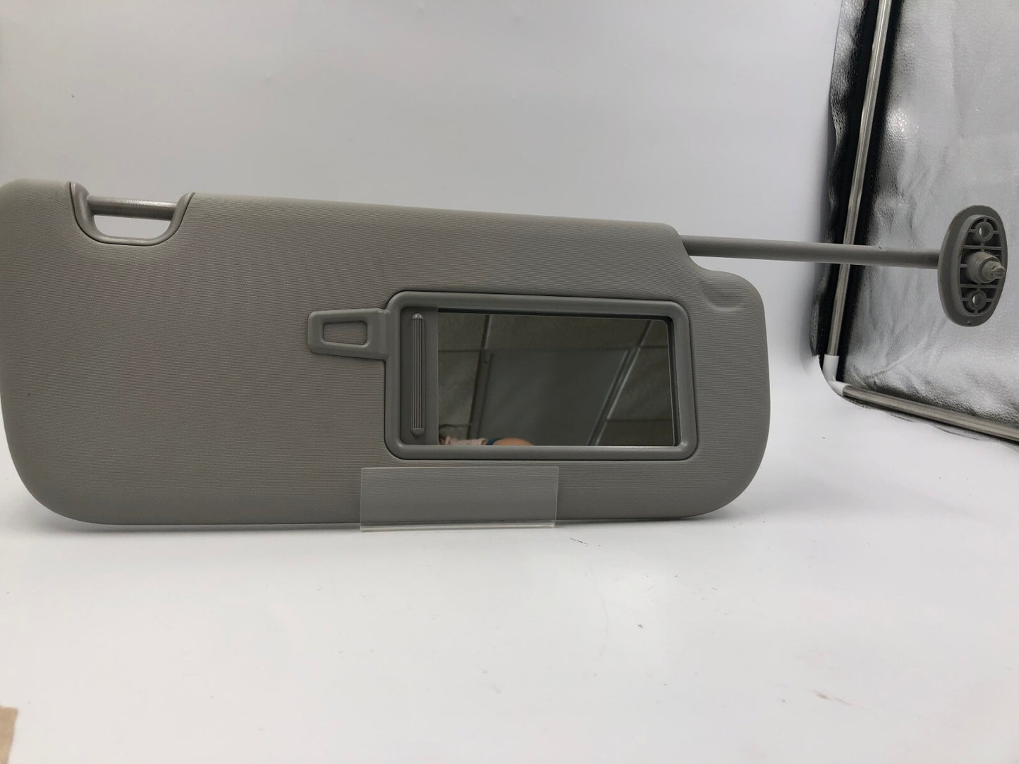 2014-2019 Kia Soul Passenger Sun Visor Illuminated Gray OEM C01B11051